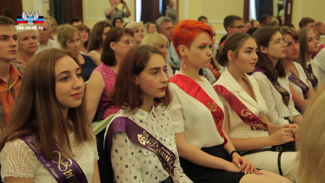 Лучшим выпускникам общеобразовательных школ Республики вручили золотые и серебряные медали (видео)