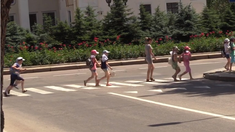 С начала лета в ДТП пострадали 23 ребенка (видео)