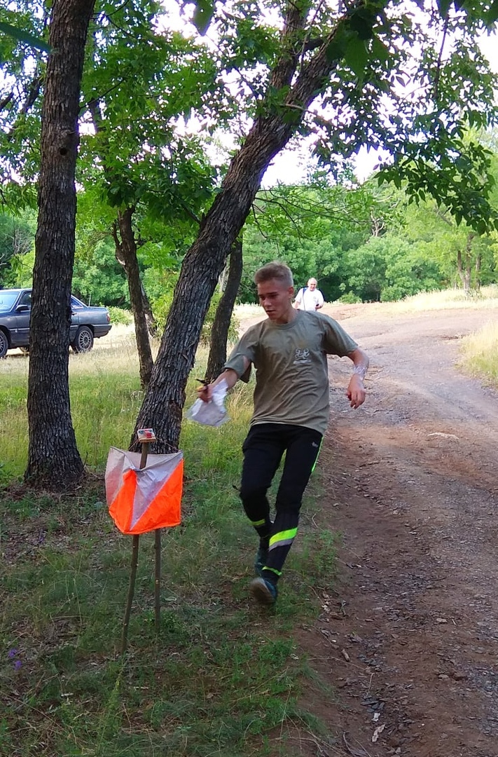 В Торезе провели соревнования по спортивному ориентированию