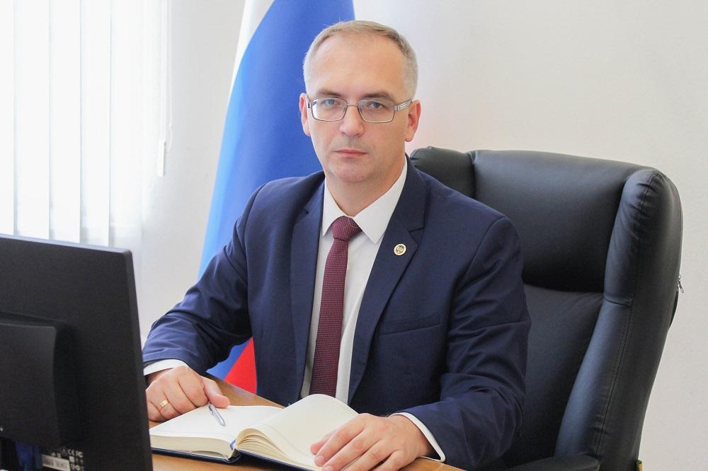 Владимир Бидёвка вручил почетные грамоты работникам Министерства труда и социальной политики ДНР (видео)