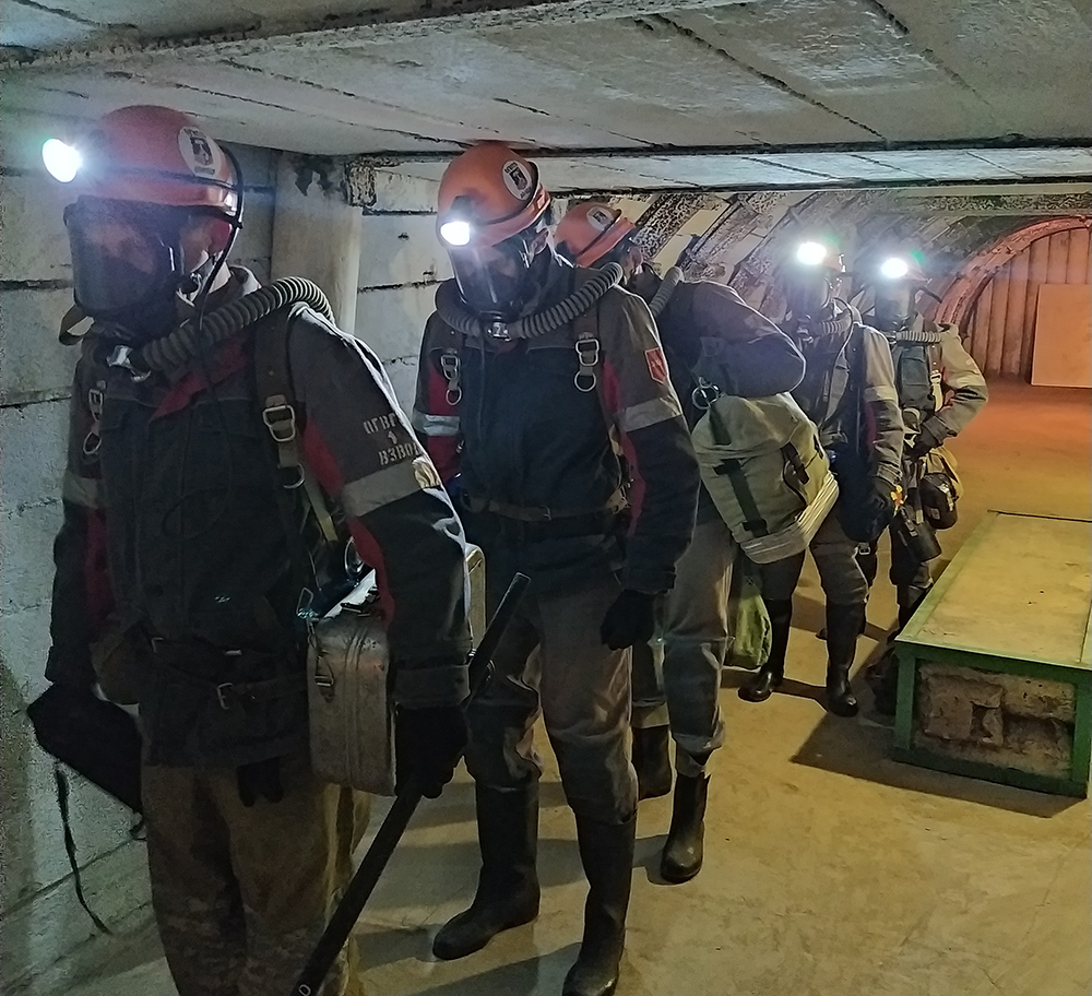 Горноспасатели провели учения на базе шахты имени Е.Т.Абакумова
