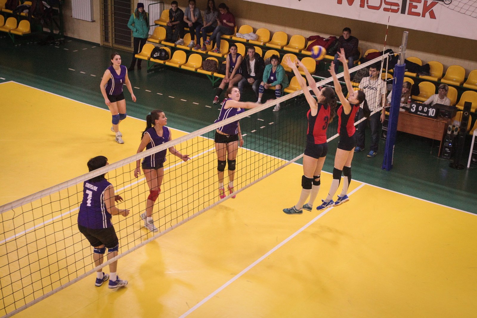 📹Женская сборная ДНР по волейболу завоевала золото на чемпионате в России