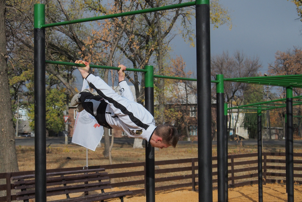 📸В Ясиноватой открыли спортивную площадку