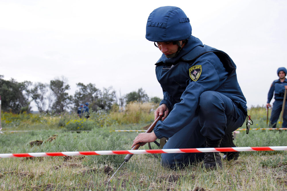 📸📹Саперы МЧС ДНР ежедневно проводят работы по выявлению и обезвреживанию взрывоопасных предметов