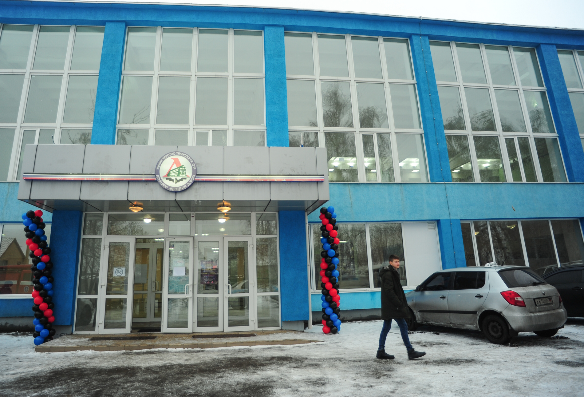 📸 В Дебальцево восстановили разрушенный обстрелами ВСУ спортивный комплекс
