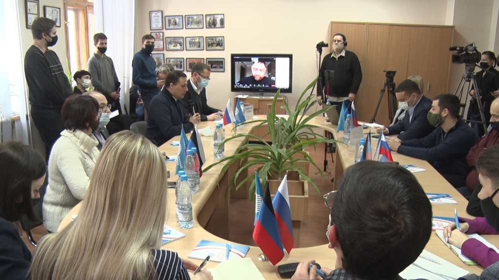 📹В Республике прошло открытое обсуждение доктрины «Русский Донбасс» с представителями СМИ