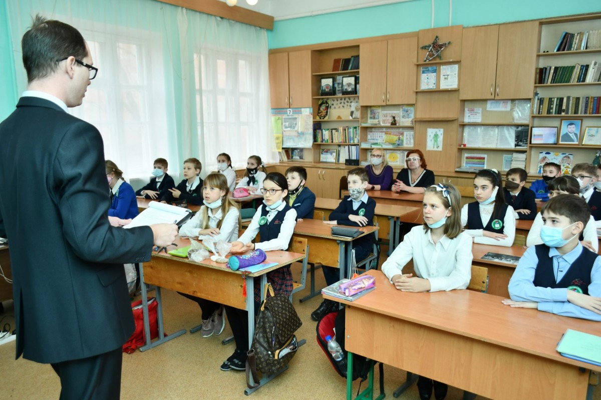 📸 В учебных заведениях Республики прошли уроки мужества для школьников