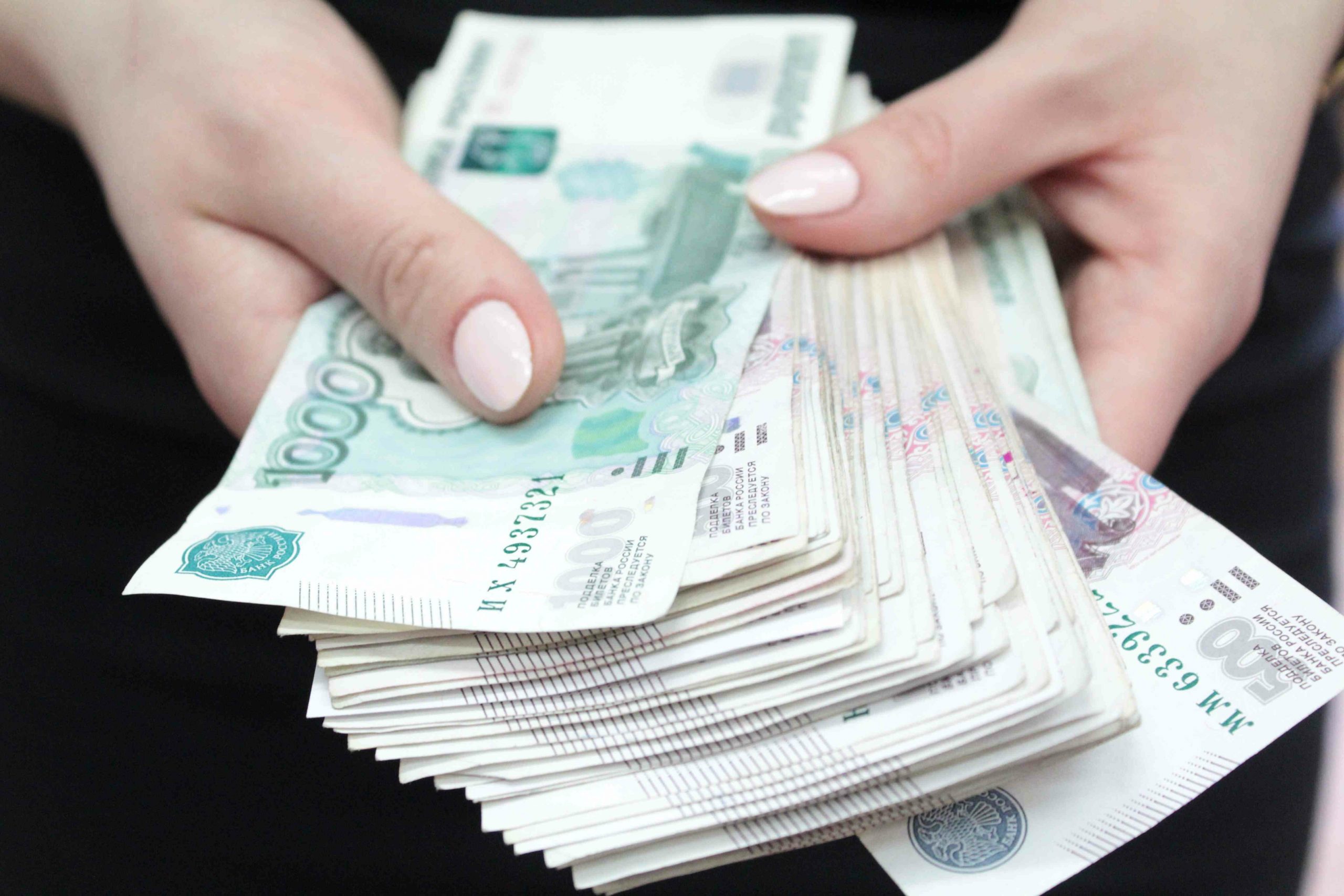 В Республике начата выплата единовременных компенсаций гражданам, пострадавшим от агрессии ВСУ