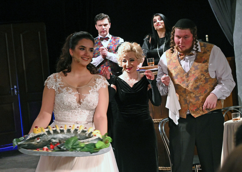 📸В Донецкой муздраме состоялась премьера «На углу Дерибасовской-3»