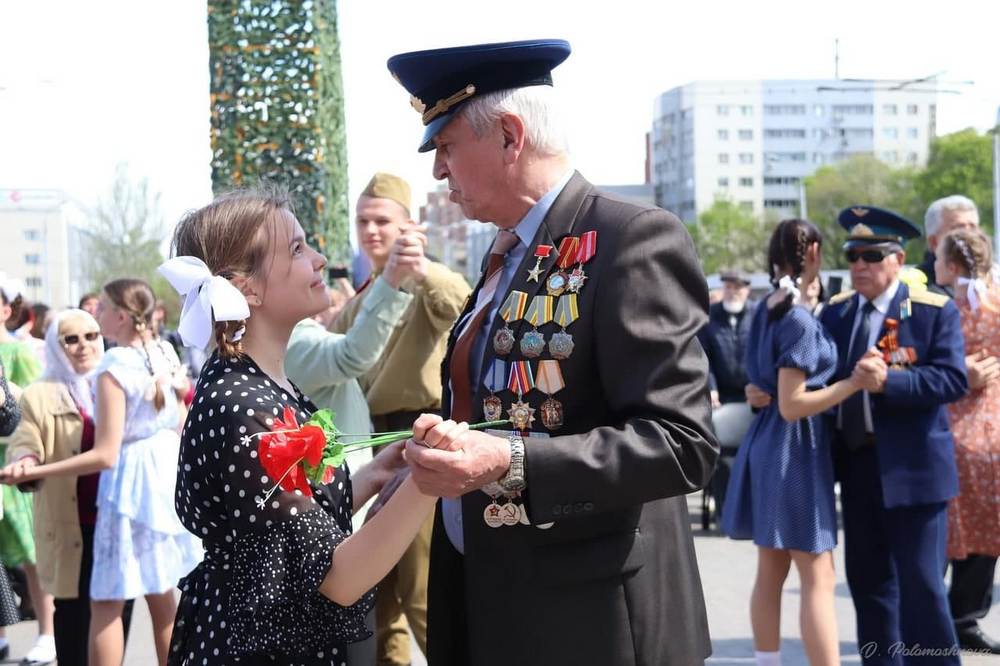 📸📹В Донецке состоялся «Вальс Победы»