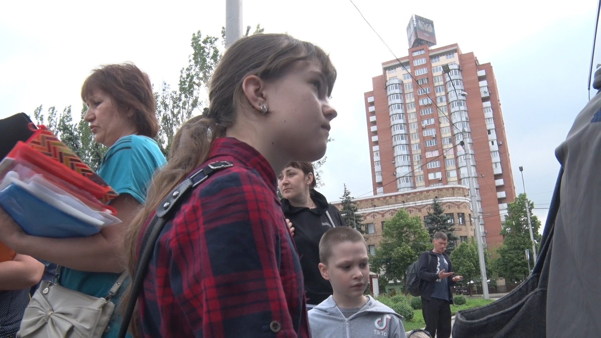 📹Пострадавшие при обстрелах ВСУ дети Республики отправились на реабилитацию в Россию