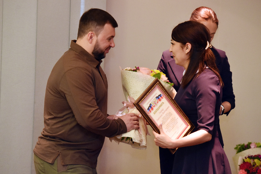 📸Денис Пушилин наградил сотрудников республиканских СМИ