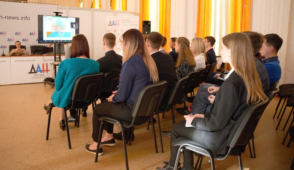 Для молодых парламентариев пройдут семинары российские специалисты