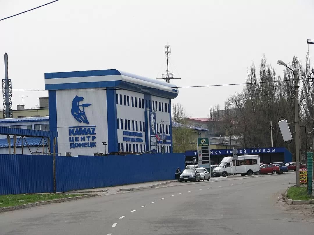 📹 В Донецке идет ремонт специализированной снегоуборочной техники