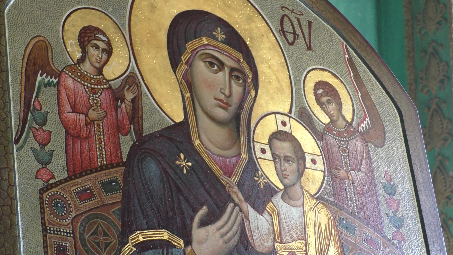 📹Волонтеры из России передали икону «Всецарица» в дар храму в Дебальцево