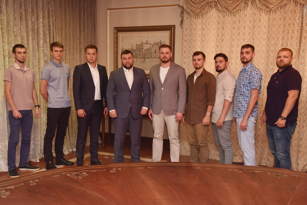 📸Денис Пушилин встретился с представителями молодежных организаций ДНР и России