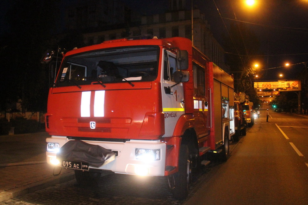 📸 📹 В Донецке произошел пожар в одной из гостиниц