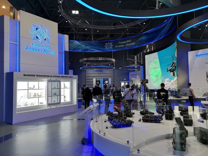 Делегация из ДНР посетила форум «Армия-2021»