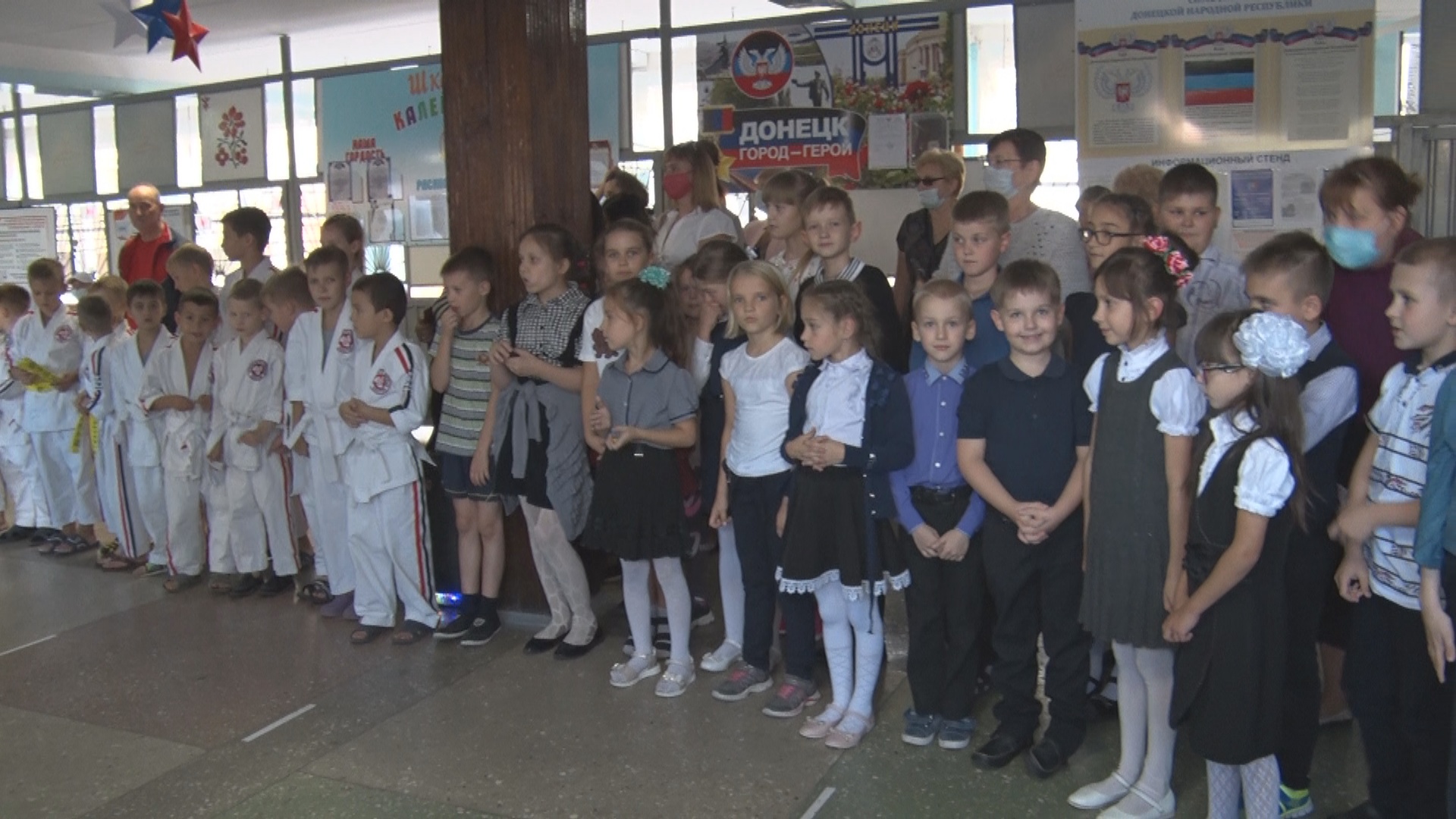 📹 В учебные заведения Республики передана гуманитарная помощь от партии «Единая Россия»