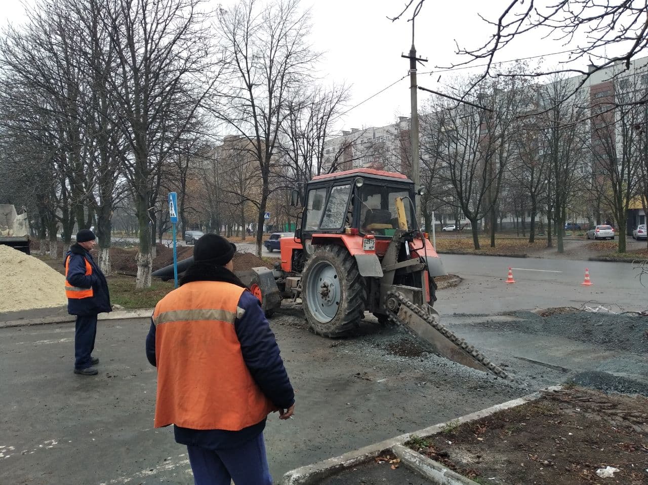 📸 Ведутся работы по оптимизации водоснабжения на улице Щетинина