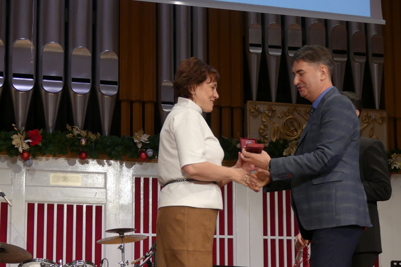 Заслуги энергетиков отмечены медалями и почетными грамотами