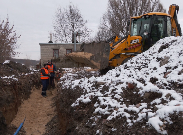 В поселке Лозовской заменили порядка 400 метров аварийных труб