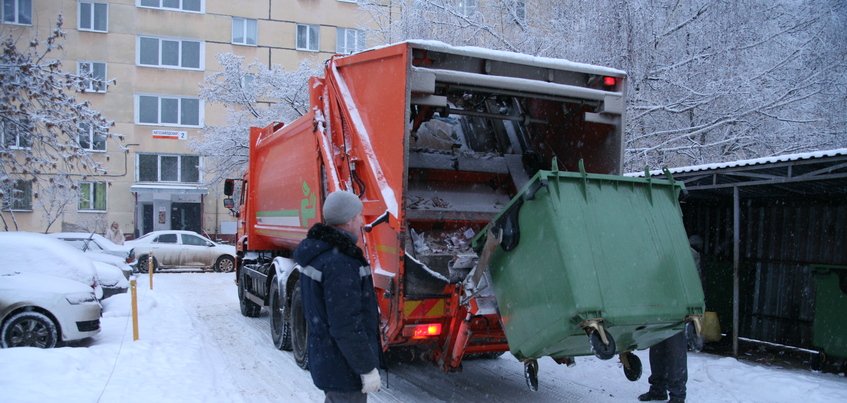 📹 Незначительный сбой графика вывоза мусора был обусловлен обильными снегопадами — Владимир Ярошевский