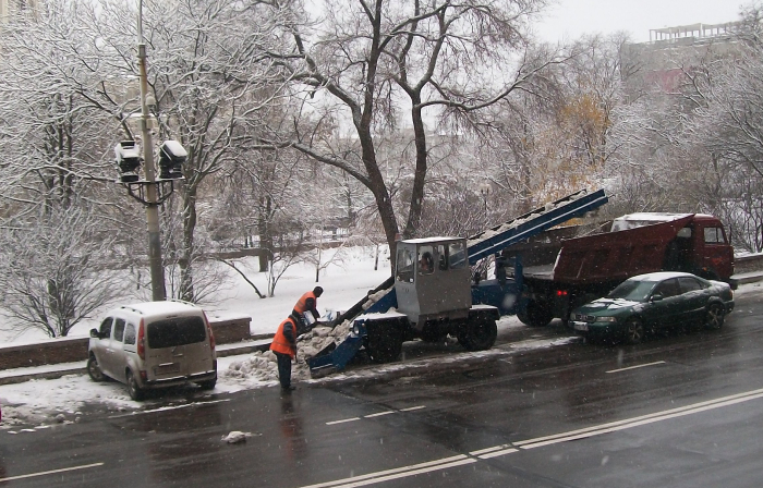 179 единиц техники работают на расчистке дорог Республики