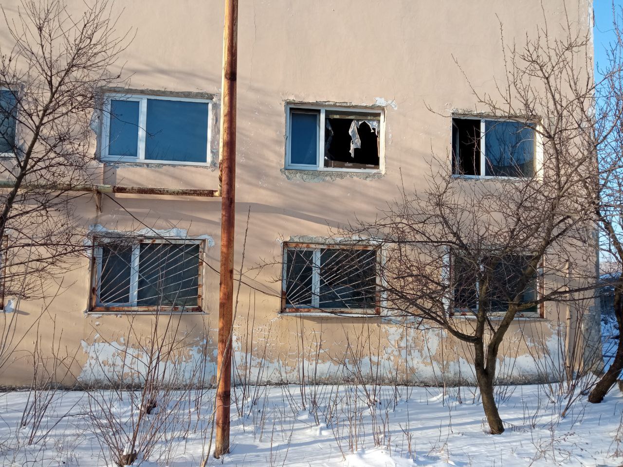 📸 В Горловке под огнем ВФУ оказались здания больницы, амбулатории и интерната