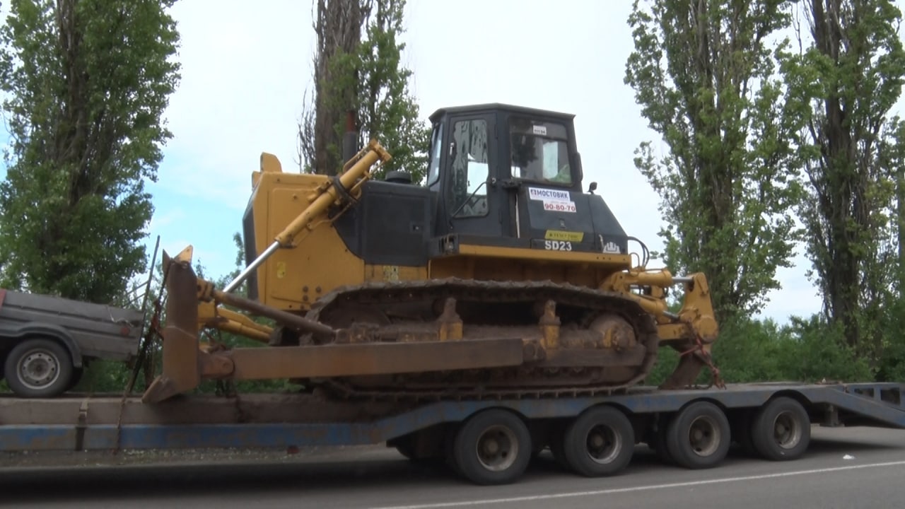 📹 В Республику прибыла первая строительная техника из Пензенской области