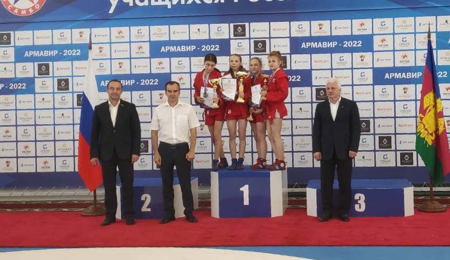 Спортсменка из ДНР завоевала бронзу юношеской спартакиады России по самбо