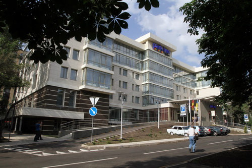 📹 Спецслужбы ДНР провели обследование помещения в «Park Inn», в котором хранился багаж ОБСЕ