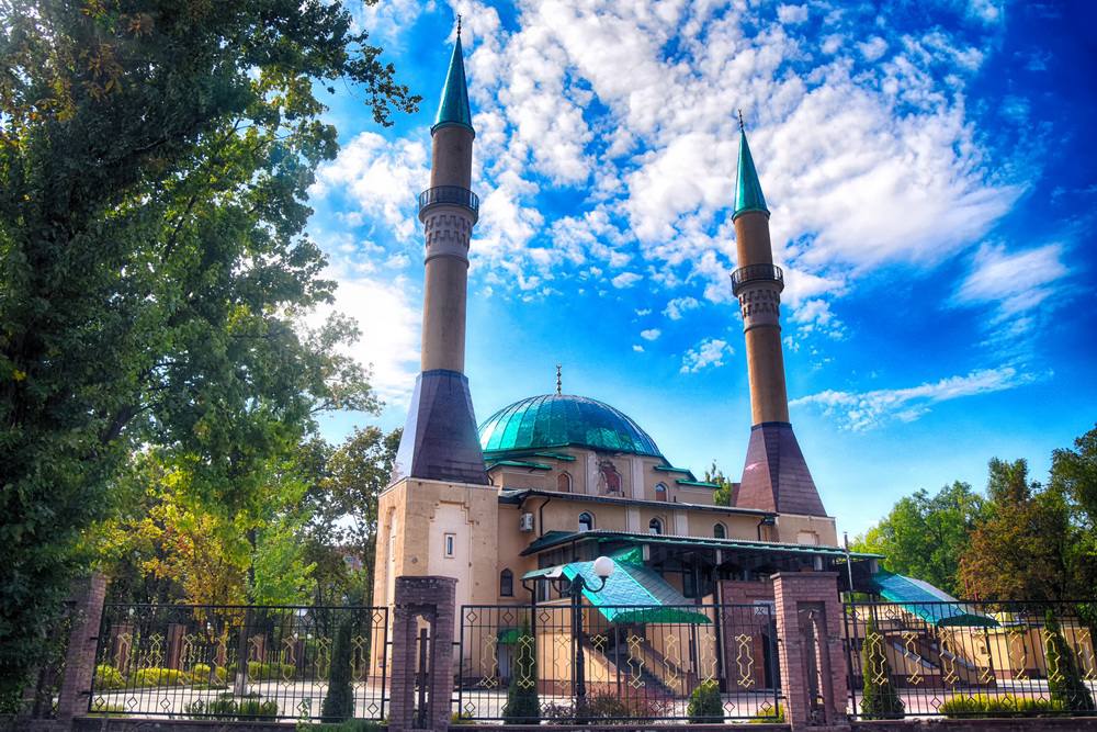 Денис Пушилин поздравил мусульман с праздником Курбан-байрам