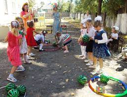 📹 В Дебальцево доставили стройматериалы для восстановления детсада