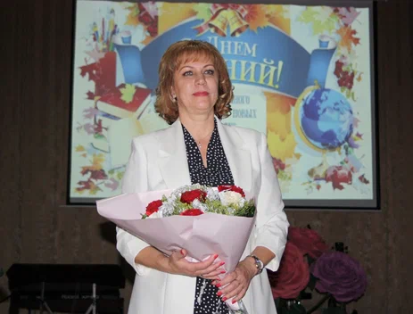 Лариса Толстыкина встретилась с учениками школы Сартаны