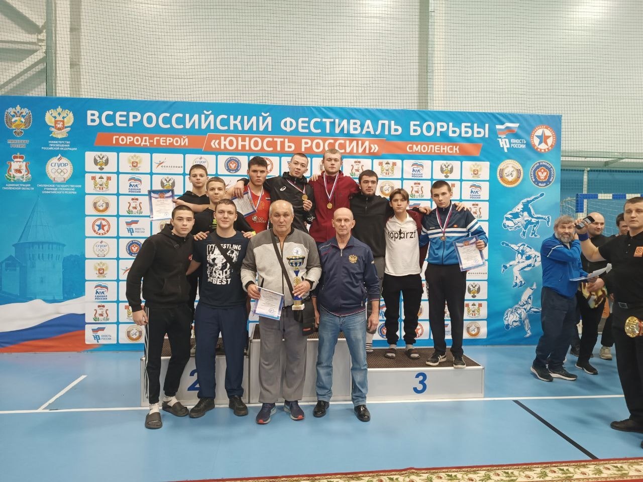 Спортсмены из ДНР завоевали 11 медалей на фестивале борьбы «Юность России»