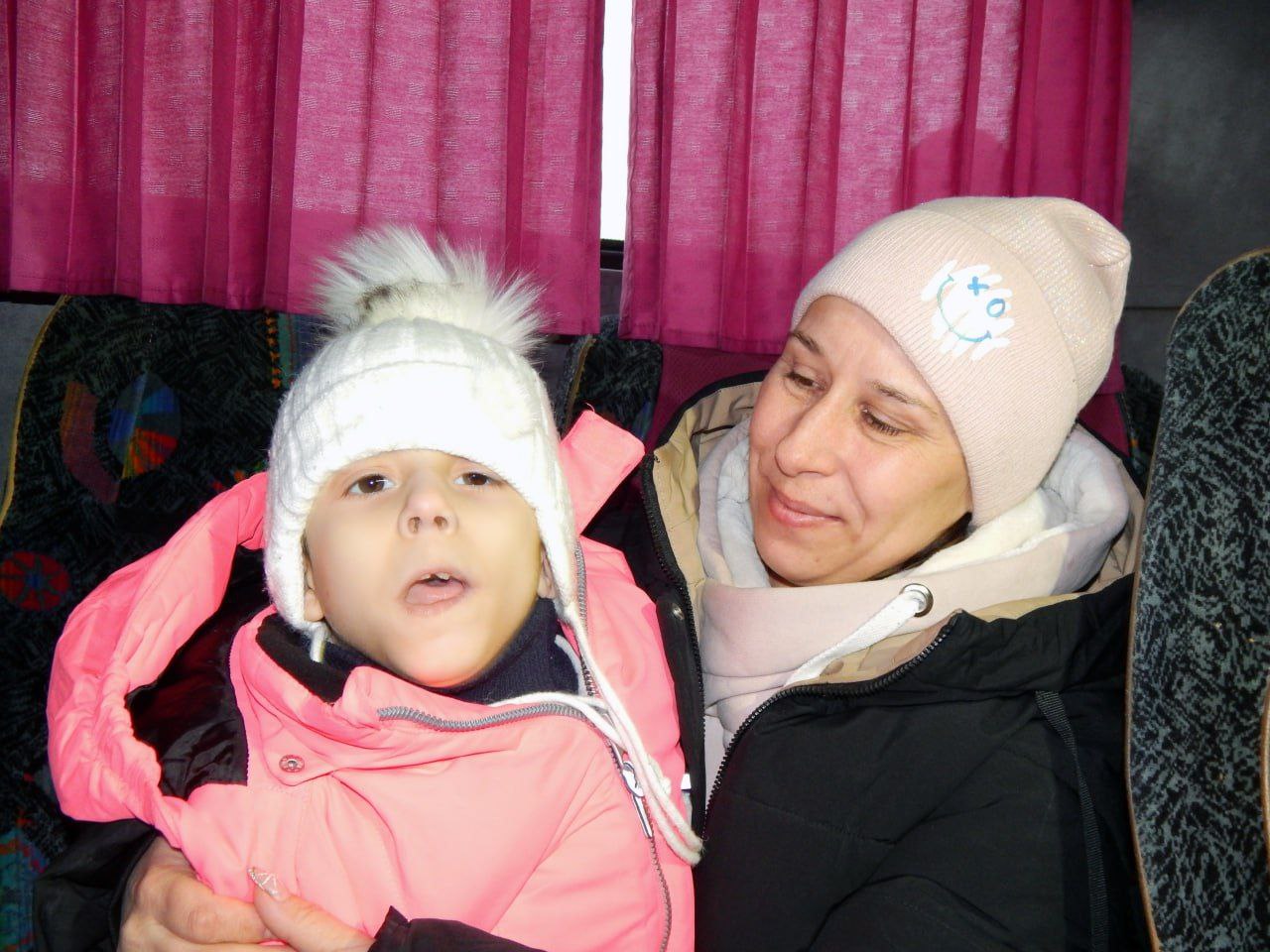 Дети-инвалиды отправились на реабилитацию в Московскую область