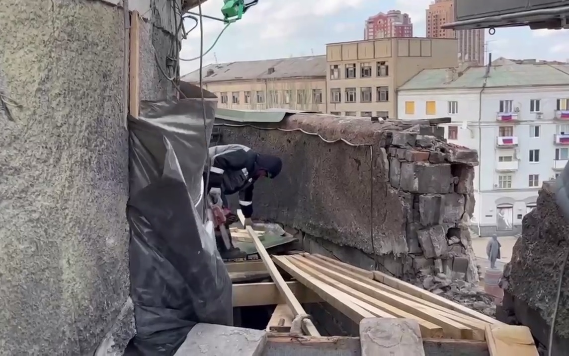 📹 Фасад библиотеки Крупской восстановят в ближайшее время