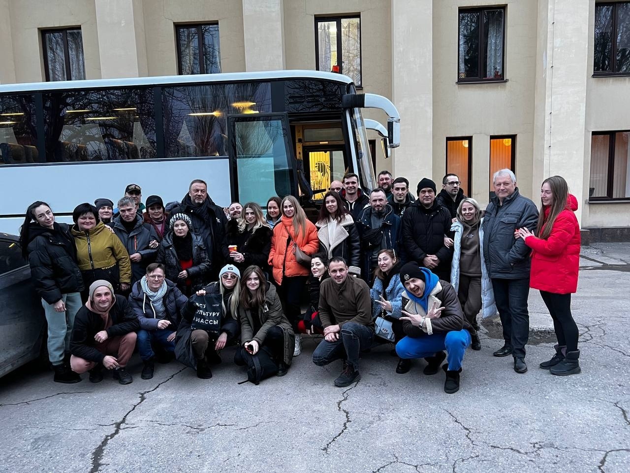 Донецкий молодежный театр отправился на гастроли