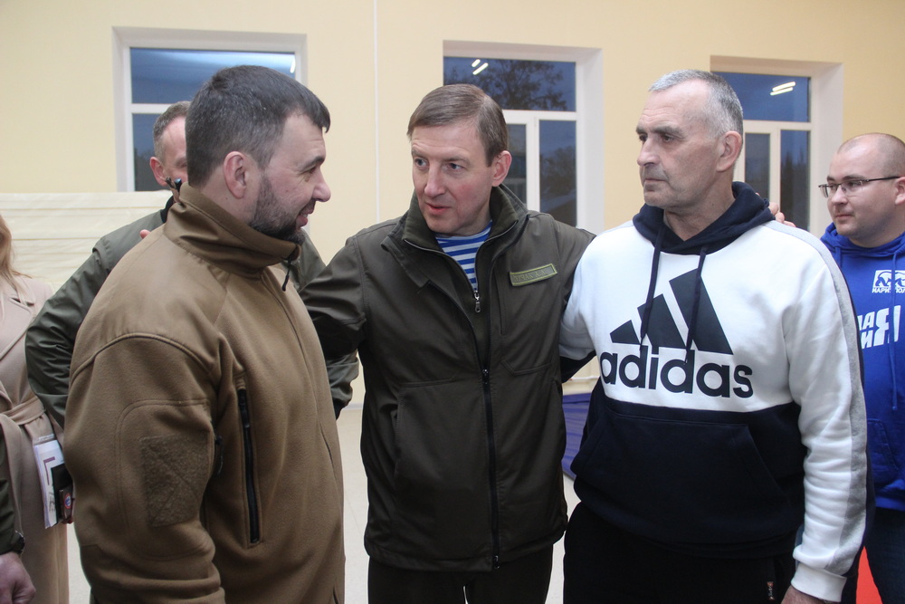 📸 Андрей Турчак и Денис Пушилин встретились с мариупольскими спортсменами