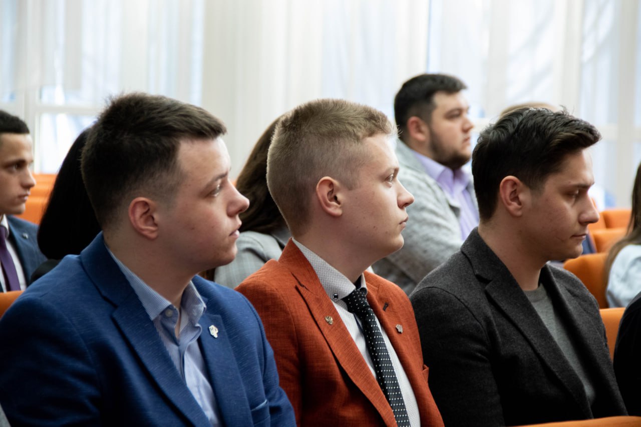 К работе приступил новый состав Молодежного парламента
