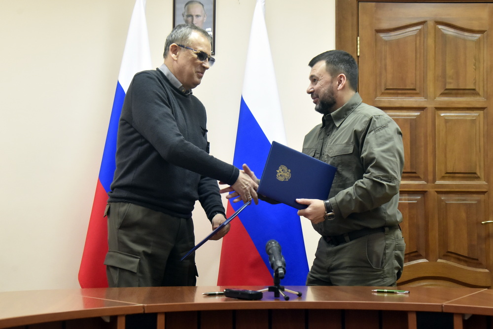 Денис Пушилин и Александр Дрозденко подписали соглашение о сотрудничестве