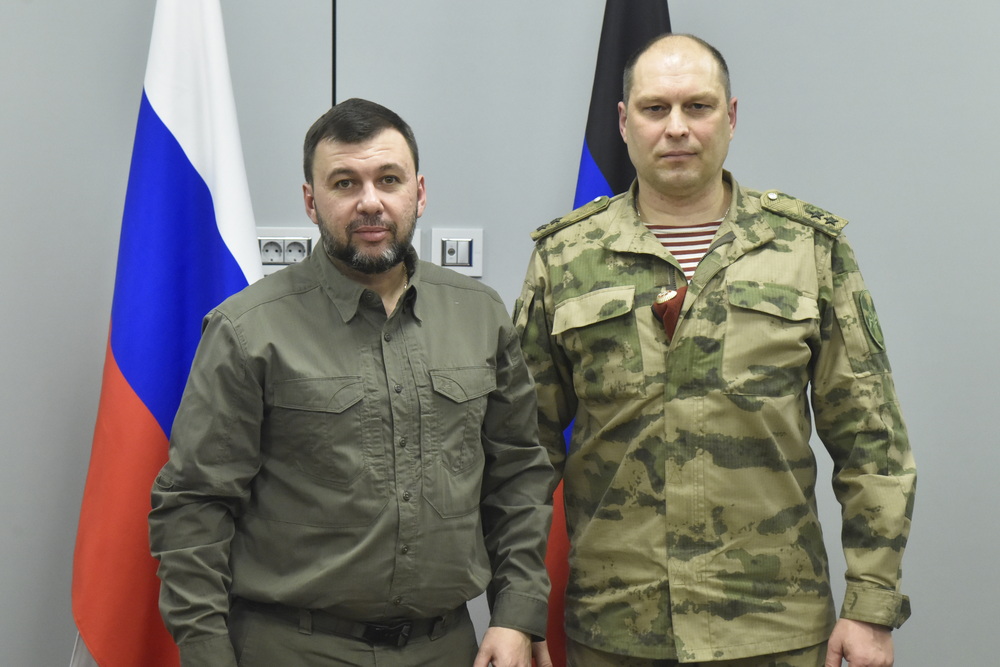 Глава ДНР встретился с руководителем ГУ Росгвардии по ДНР