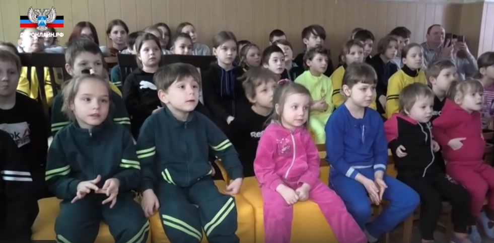 Мининфо ДНР провело мероприятие к Международному дню кукольника