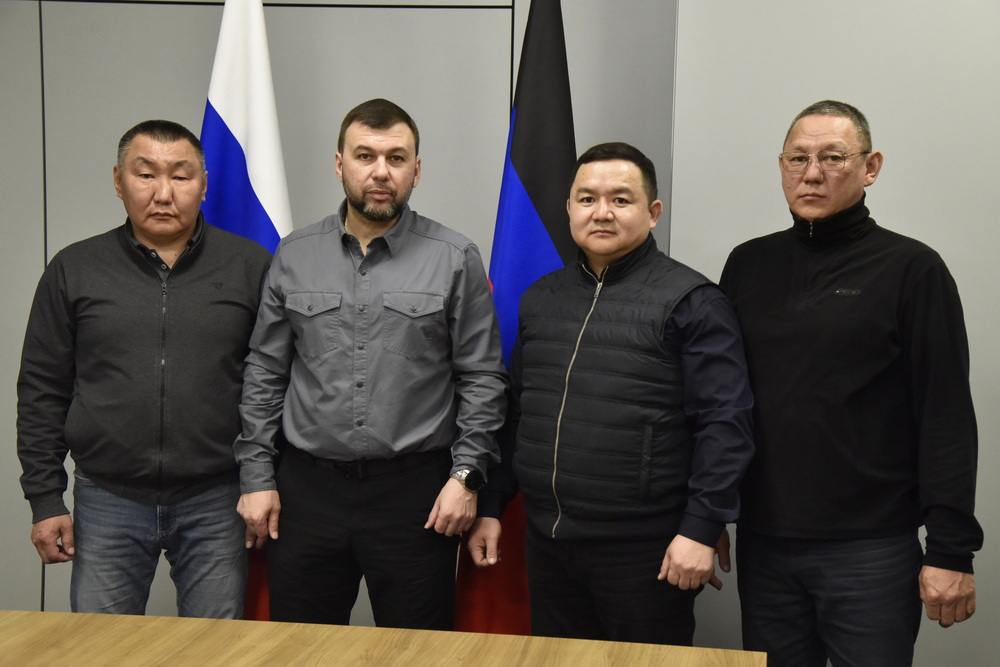 Денис Пушилин встретился с близкими погибшего Героя РФ и ДНР