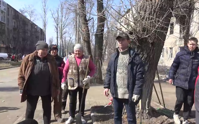 В Авдеевке активно налаживается мирная жизнь