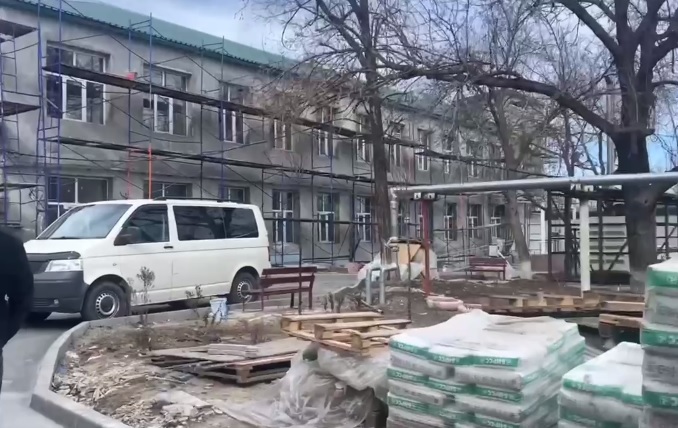 В Мариуполе восстанавливают горбольницу № 1