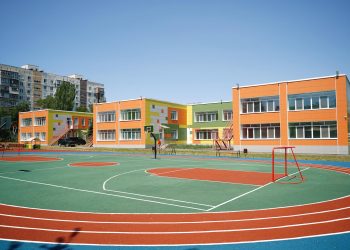 В ДНР восстанавливают объекты образования