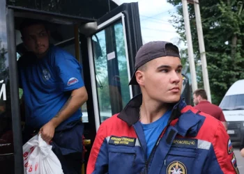 Волонтеры ВСКС помогают пострадавшим жителям Курской области