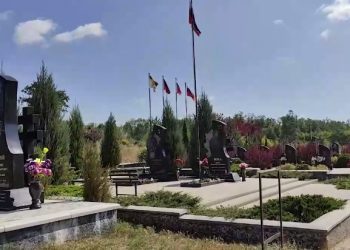 В Донецке реконструируют Аллею Героев